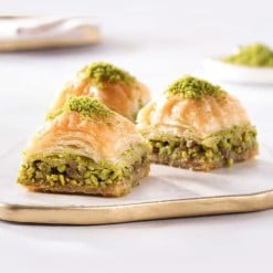 Karakoy-Gulluoglu-Square-Baklava-con-Pistacchio-2
