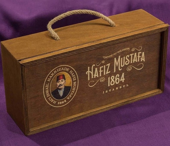 Traditional Turkish Tea Set with Double Tea Cups in Wooden Box