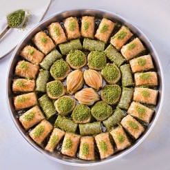 Baklava Special With Pistachio Tray