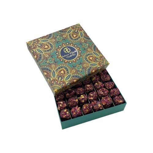 Rose leaf coated turkish delight with rose flavor and pistachio in box adnan efendi